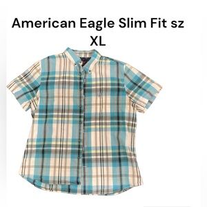 American Eagle Short Sleeve Plaid Button Up Casual Slim Fit Shirt sz XL EUC Blue